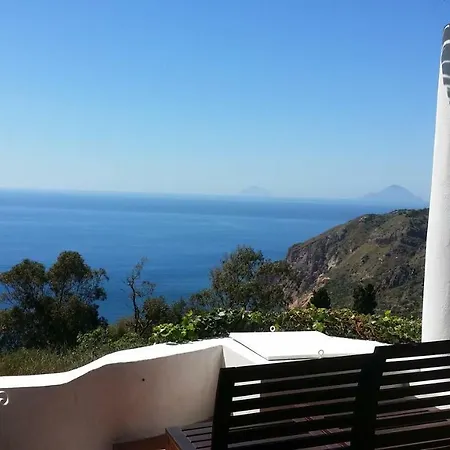 Chalet Anoeta Casetta Eoliana Lipari,pool,sauna