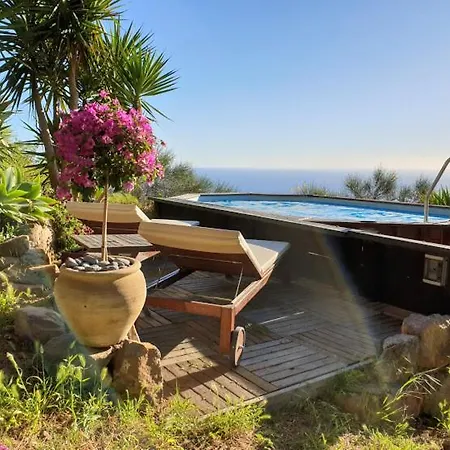 Anoeta Casetta Eoliana Lipari,pool,sauna Città di Lipari